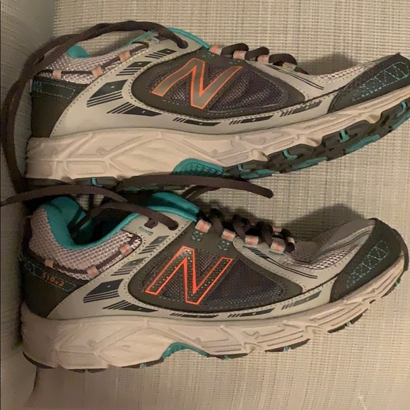 New Balance shoes - Picture 4 of 8